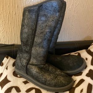 Australian Luxe shearling lined silver boots